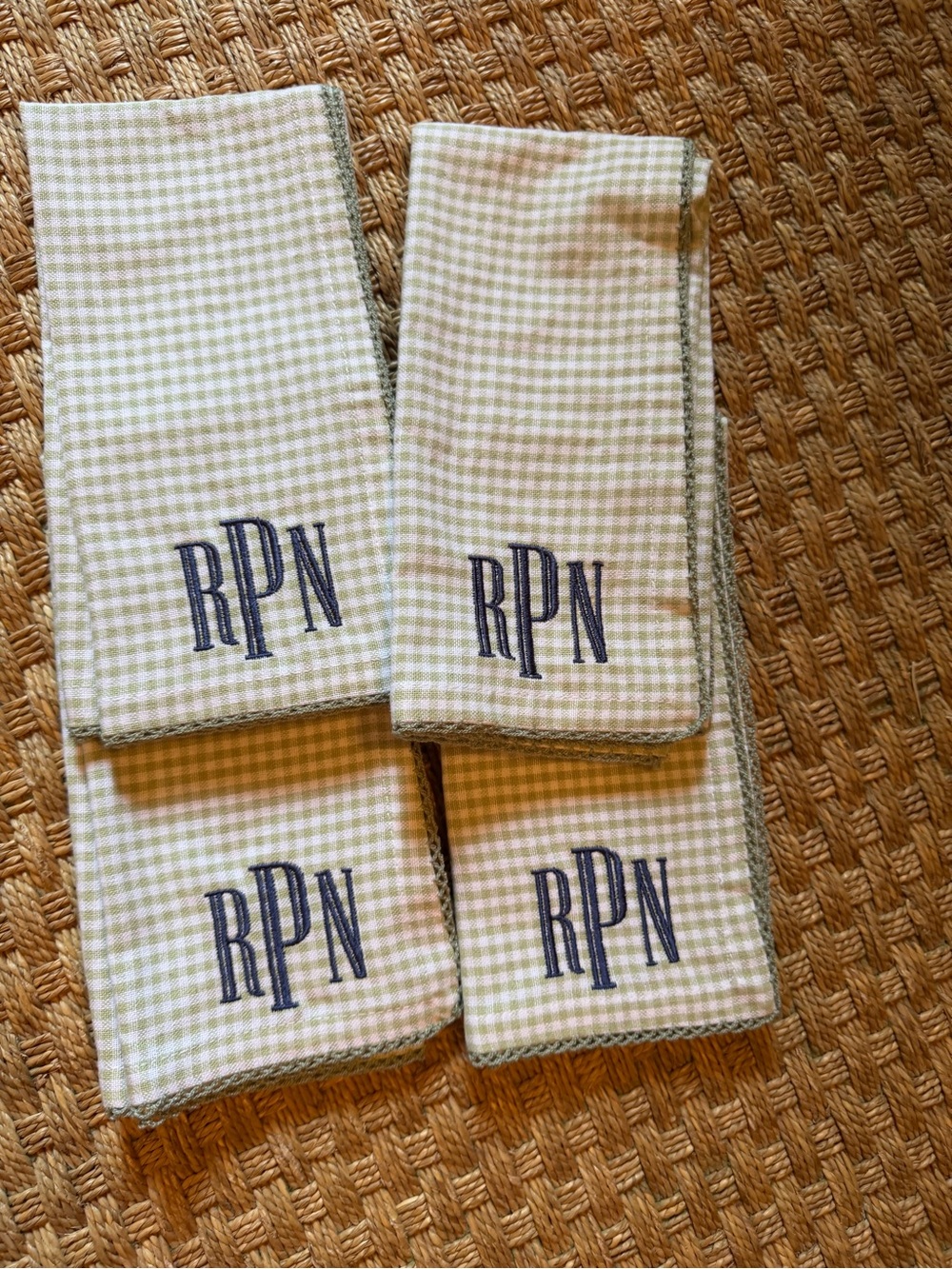 Brand new ! Monogrammed dinner napkins - Green Gingham (RPN)